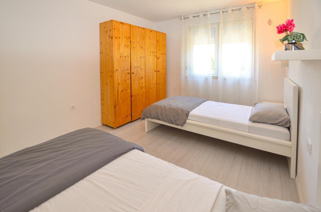 Apartments Iris Rovinj Exterior foto